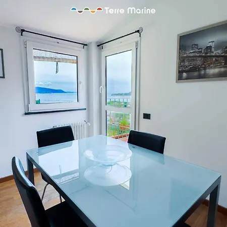 Apartment La Vedetta Sul Golfo, Terre Marine